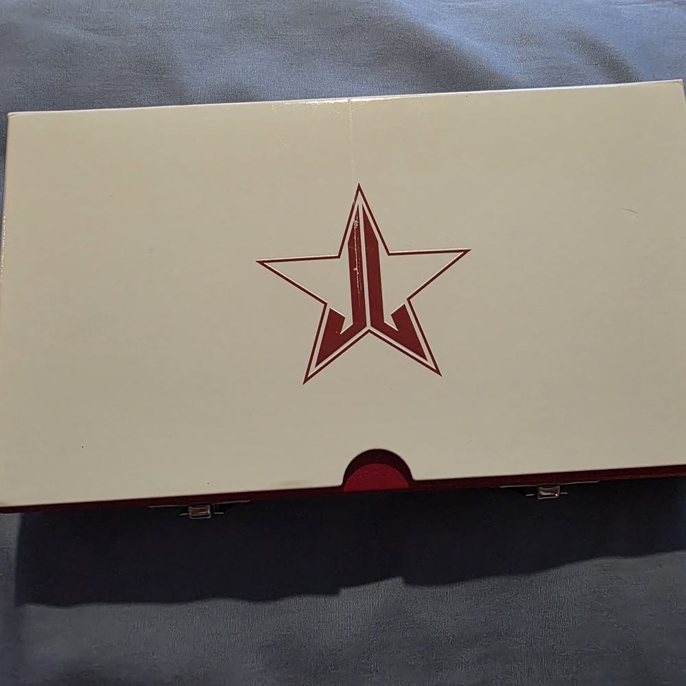Jeffree Star Cosmetics Red and White Makeup Palette